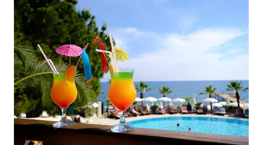 ANITAS BEACH HOTEL  4*-8