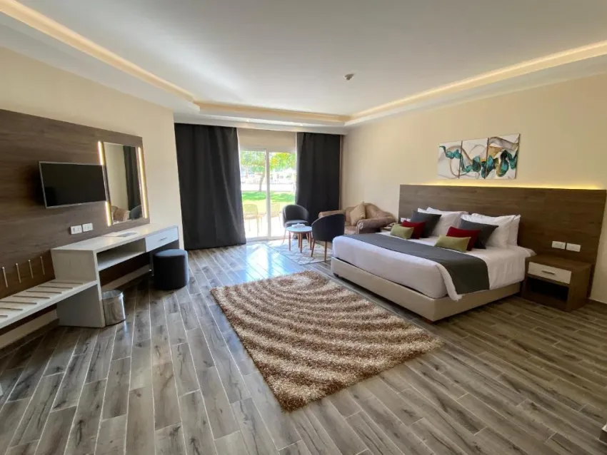 AMWAJ OYOUN HOTEL & RESORT  5*-55