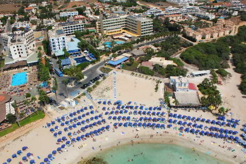 Anonymous Beach 3*-12