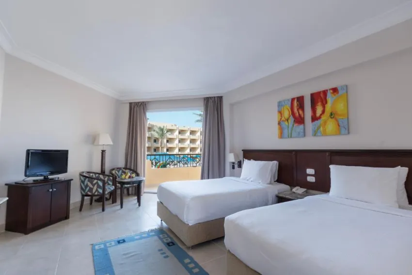 AMWAJ BEACH CLUB ABU SOMA  4*-32