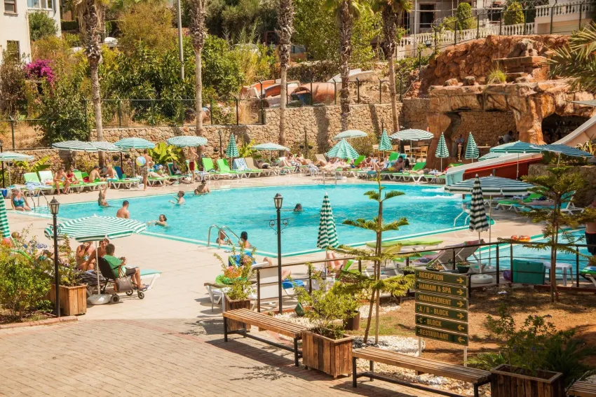 Green Life Hotel 4*-5