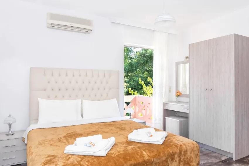 Labyrinth Hotel 2*-6