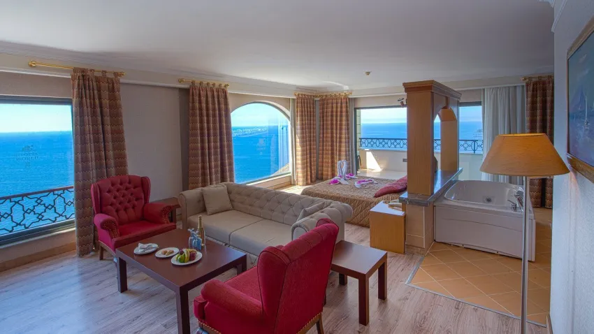 Utopia World Hotel 5*-5