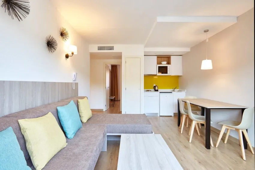 Universal Laguna Garden Apartments 3*-10