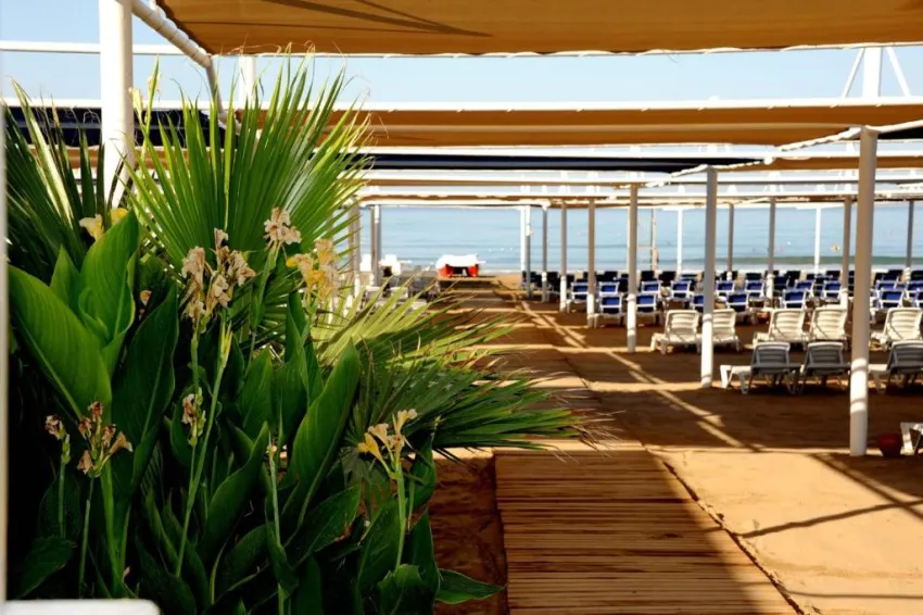 DREAM WORLD FAMILY CLUB  5*-21