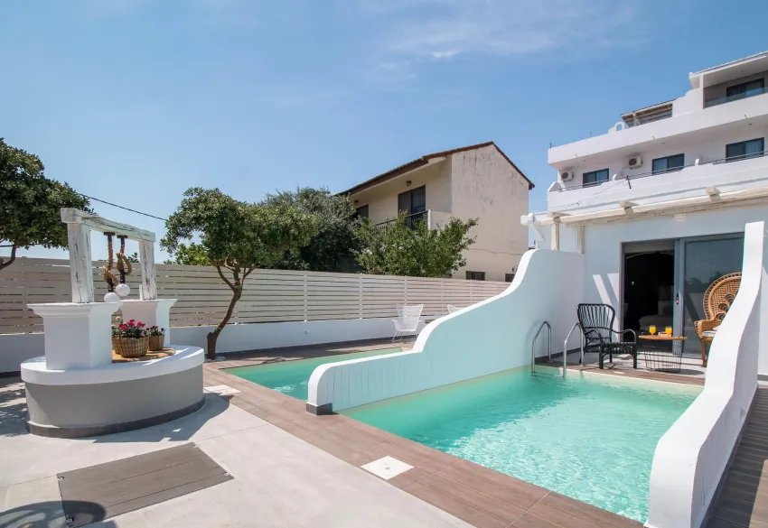 Malibu Boutique Studios 2*-32