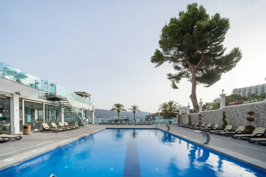 Seramar Comodoro Playa 4*-99