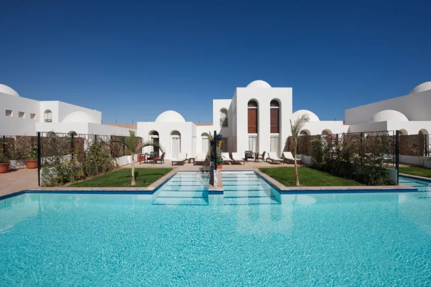 FORT ARABESQUE THE BEACH RESORT  4*-9