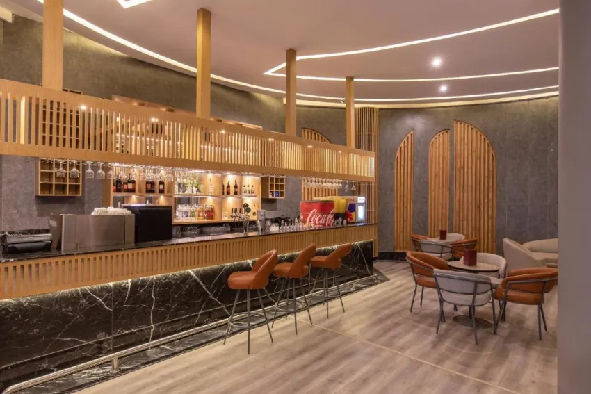 LONG BEACH RESORT  4*-67