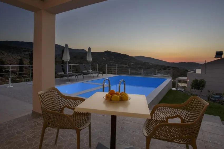 Blue Hills Villas 5*-10