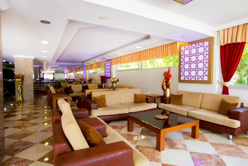 FAME BEACH HOTEL  4*-10