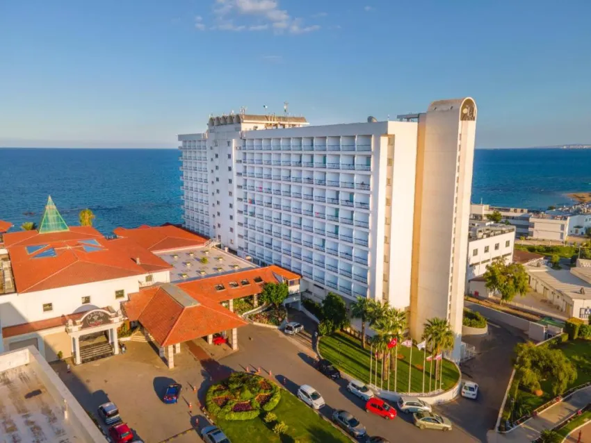SALAMIS BAY CONTI HOTEL & CASINO  5*-7