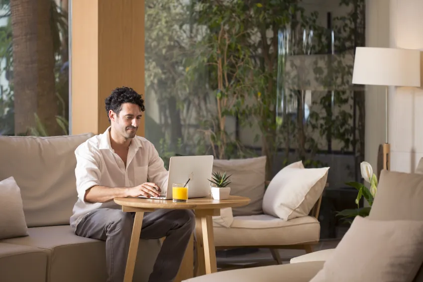 Saratoga Hotel 4*-100