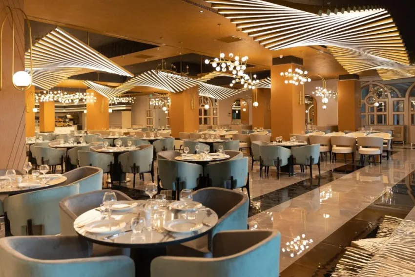 SERENITY QUEEN HOTEL  5*-48