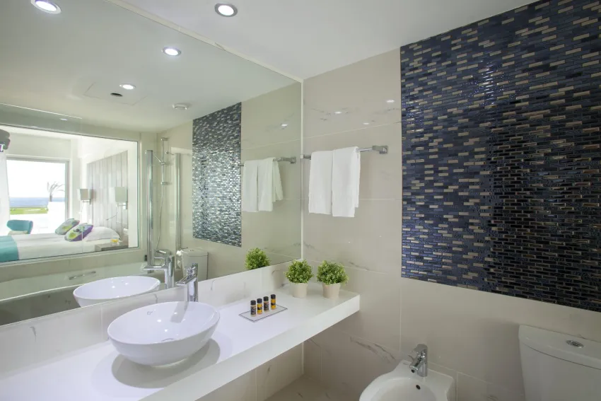 King Evelthon Beach Hotel and Resort 5*-11