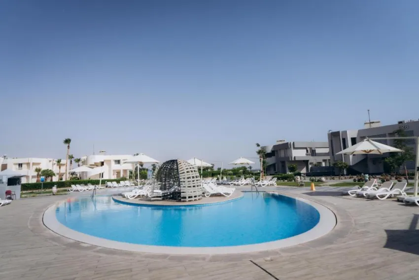 LONG BEACH RESORT  4*-26