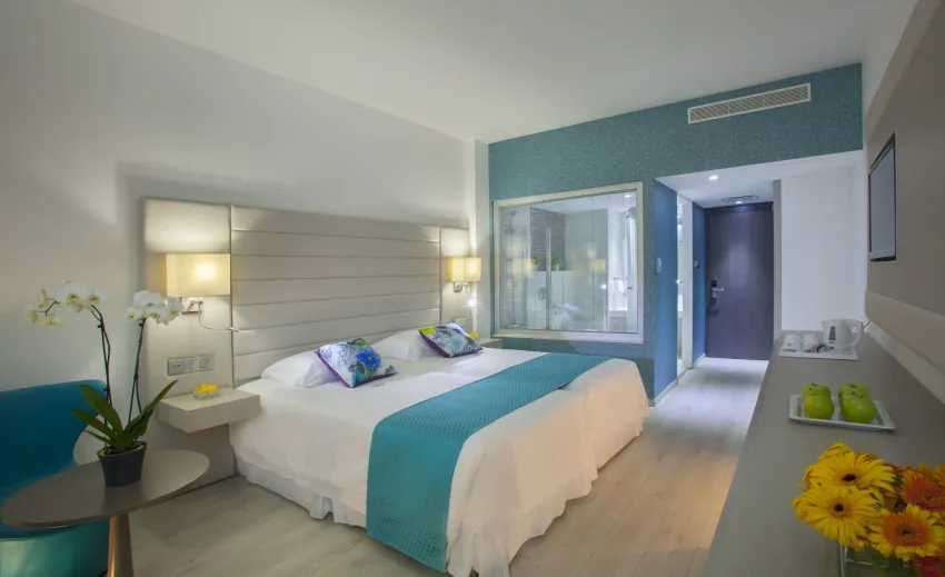 King Evelthon Beach Hotel and Resort 5*-30