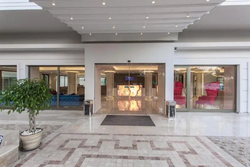 CLUB FALCON HOTEL  4*-7