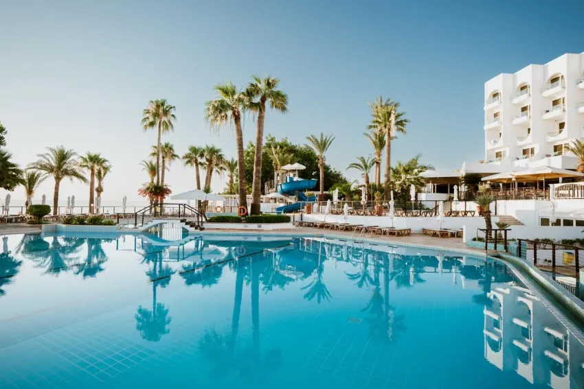 Golden Coast Beach Hotel 4*-25
