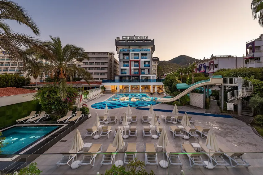 White City Beach (Adults Only 16+) 4*-1