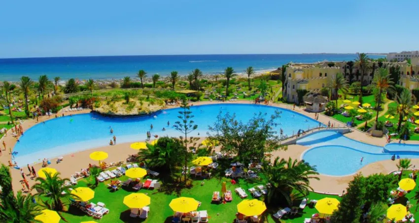 MAHDIA BEACH HOTEL & AQUA PARK  4*-4