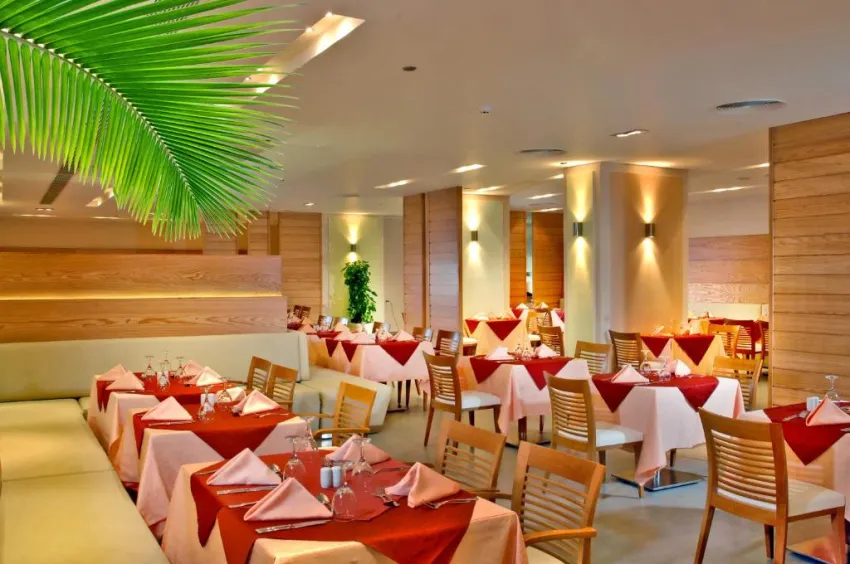 CORAL SEA AQUA CLUB  4*-18