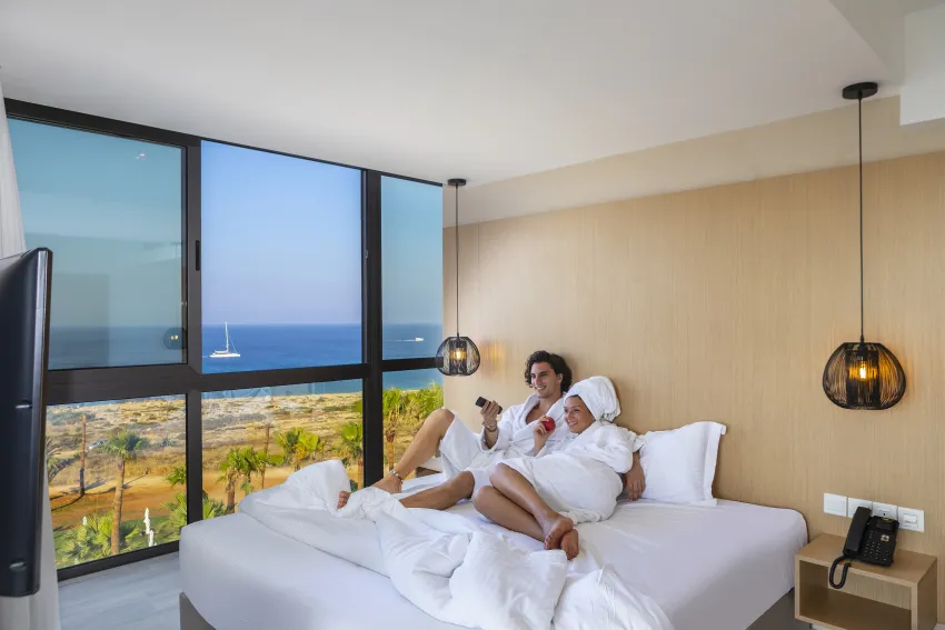 Leonardo Crystal Cove Hotel and Spa by the Sea 4*-44