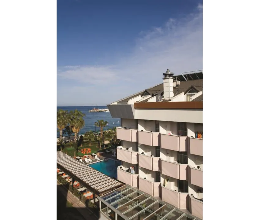 FAME BEACH HOTEL  4*-6