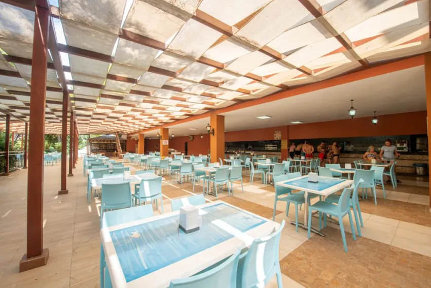 UTOPIA WORLD HOTEL  5*-11