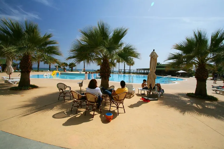 NOVOSTAR DAR KHAYAM  3*-12