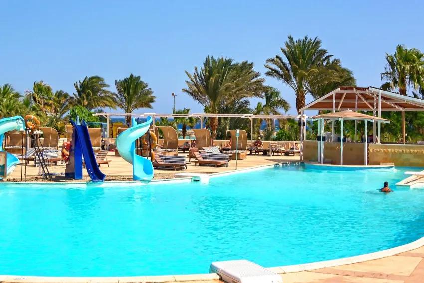 CORAL BEACH RESORT HOTEL  4*-8