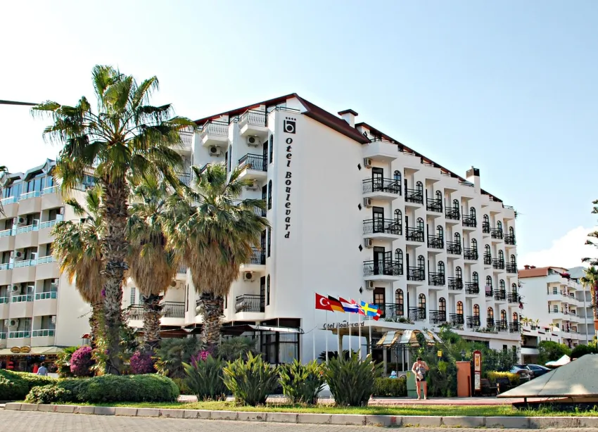 Boulevard Hotel 4*-1