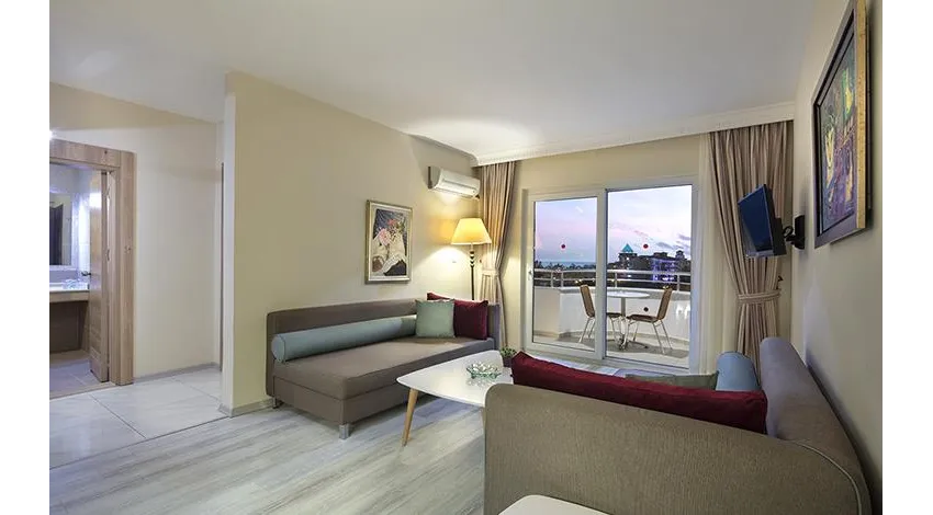 ROYAL GARDEN BEACH HOTEL  5*-7