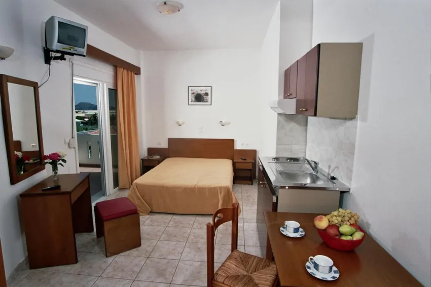 CHRISSELEN APARTMENTS 3*-7