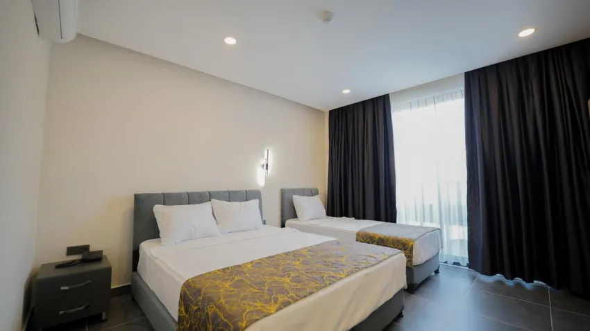 Side Blue Serenity(+16 Adult) 3*-10