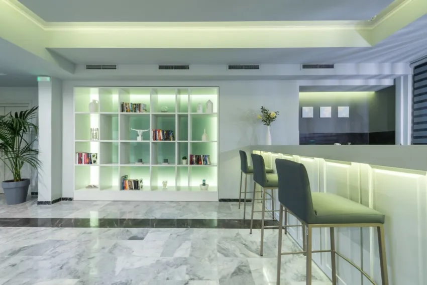 Contessa Hotel 3*-86