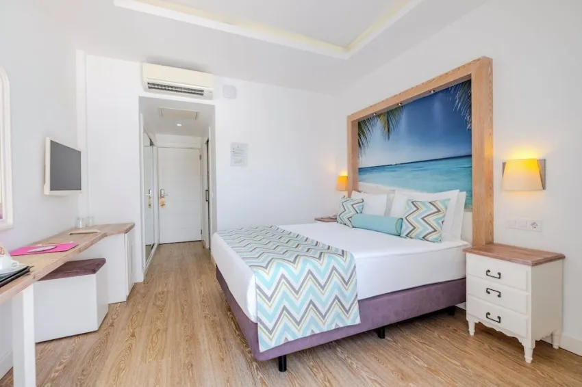 Iz Flower Side Beach Hotel 4*-11