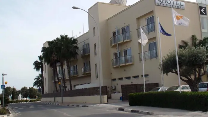 E Hotel Spa and Resort 4* - Pervolia - Cipru