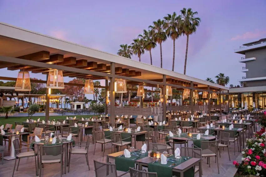 ACANTHUS & CENNET BARUT COLLECTION  5*-70