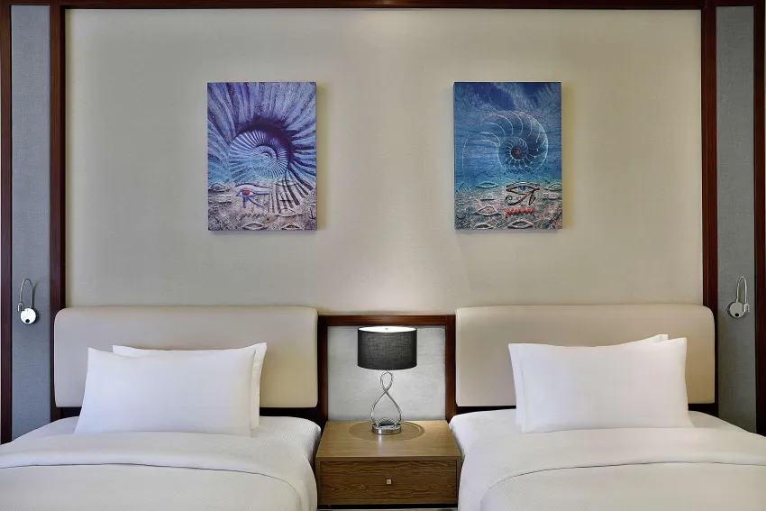 Hilton Plaza 5*-243