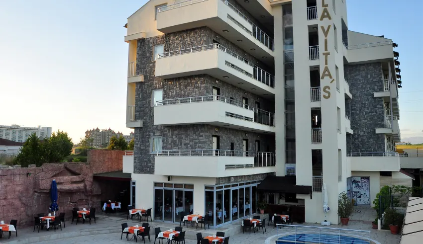 LA VITAS HOTEL  3*-6