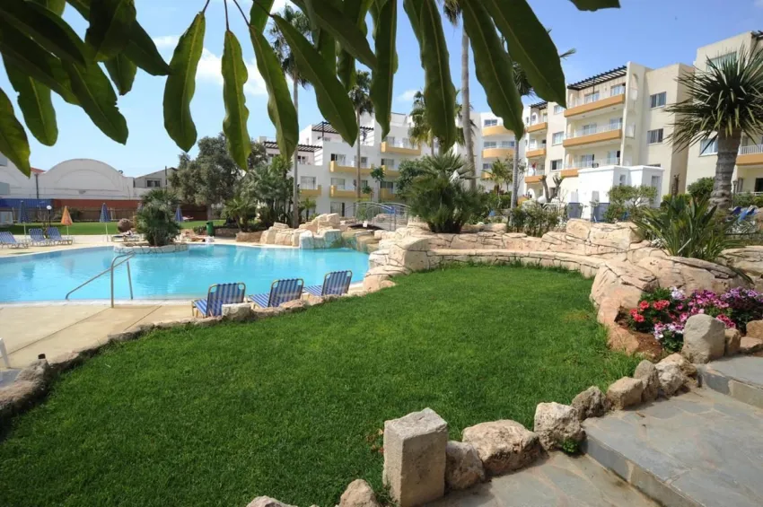 Mayfair Gardens 4*-4