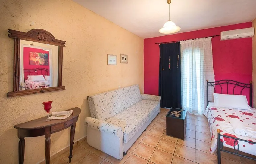 Pension Porto Tsi Ostrias 3*-7