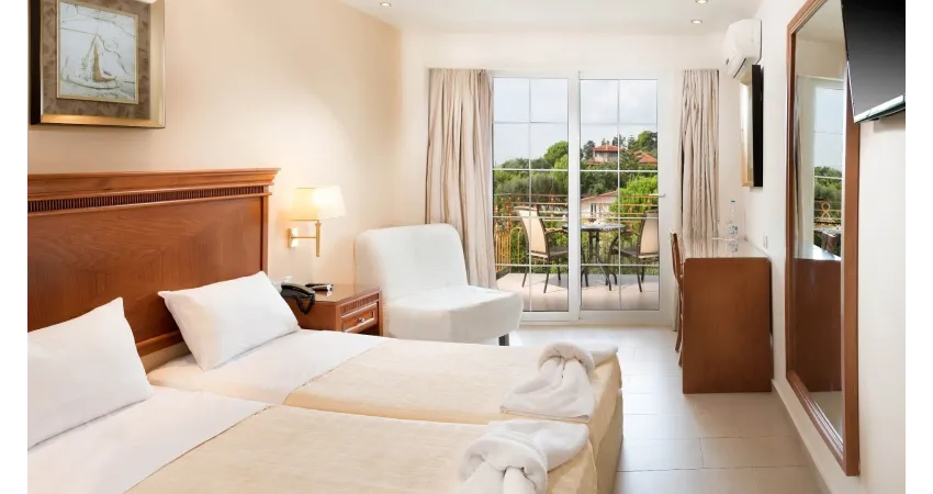 Avalon Palace Hotel 4*-4