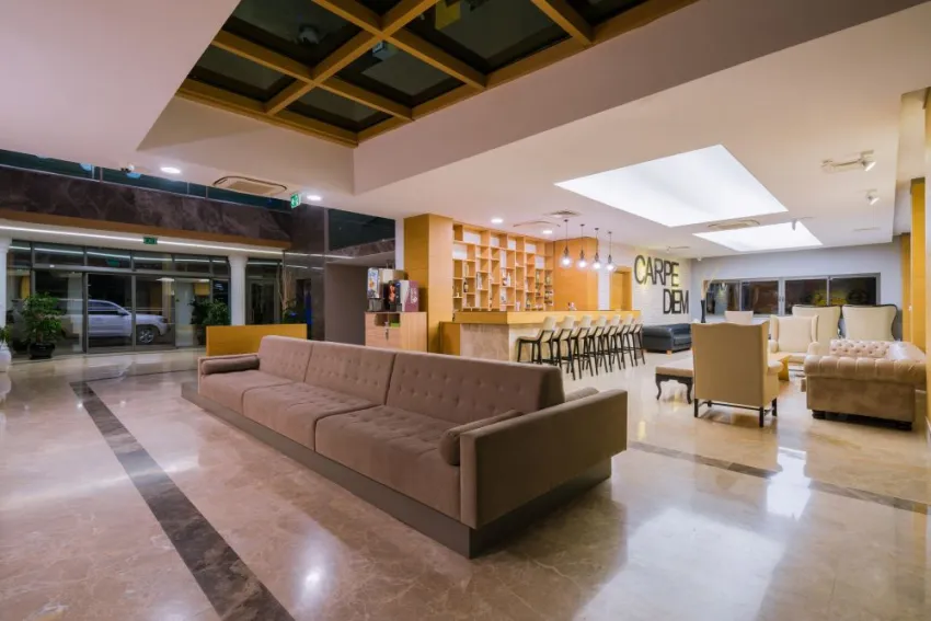 ORFEUS QUEEN HOTEL  4*-7