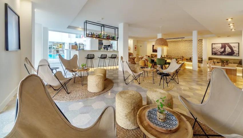 HM Alma Beach 4*-18