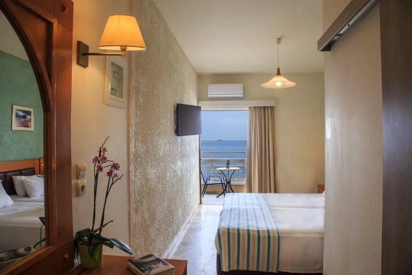 Sunset Beach hotel 3*-3