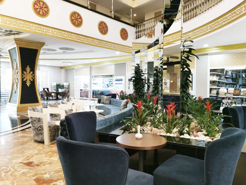 Side Crown Palace 5*-20