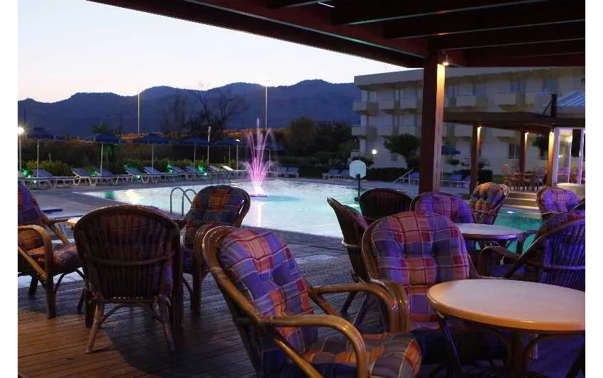 Zoes Hotel 3*-116