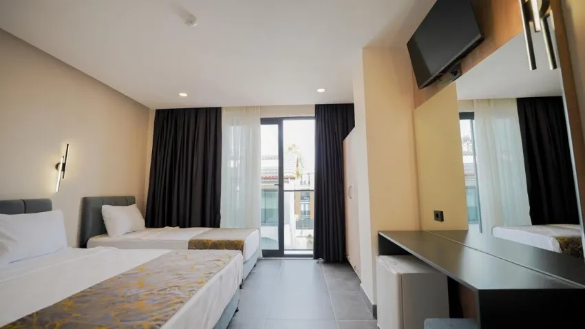 Side Blue Serenity(+16 Adult) 3*-9